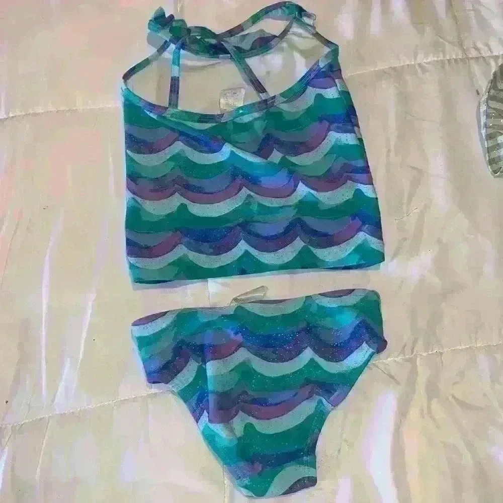 Toddler swimsuit size 3t - Picture 2 of 2
